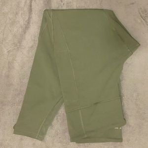 Old Navy Active Ellevate Legging